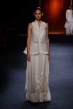 Model walks for Rahul Mishra at India Couture week day 2 on 30th July 2015 (65)_55bb24ec0ebc5.JPG