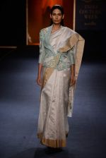 Model walks for Rahul Mishra at India Couture week day 2 on 30th July 2015 (88)_55bb250829082.JPG