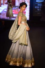 Model walk for Debarun Show at India Couture Week 2015 on 1st Aug 2015  (26)_55be156582143.JPG