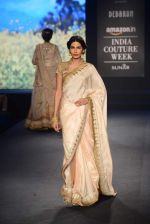Model walk for Debarun Show at India Couture Week 2015 on 1st Aug 2015  (74)_55be1590e34d4.JPG