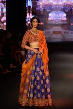 Model walk for Debarun Show at India Couture Week 2015 on 1st Aug 2015  (83)_55be159c8bc05.JPG