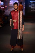 Model walk for Debarun Show at India Couture Week 2015 on 1st Aug 2015  (86)_55be159f9030c.JPG