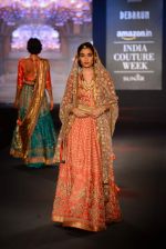 Model walk for Debarun Show at India Couture Week 2015 on 1st Aug 2015  (92)_55be15a69d98f.JPG
