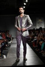 Model walk for Manav Gangwani Show at India Couture Week 2015 Day 5 on 1st Aug 2015 (21)_55be1ec9e4f54.JPG