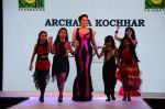 Isha Koppikar at Smile Foundations Fashion Show Ramp for Champs, a fashion show for education of underpriveledged children on 2nd Aug 2015 (3)_55bf1df33bb2d.JPG