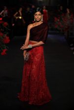 Model walks for manish malhotra at icw day 5 grand finale on 2nd Aug 2015 (10)_55bf19bbe0961.JPG