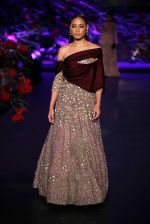 Model walks for manish malhotra at icw day 5 grand finale on 2nd Aug 2015 (109)_55bf1a13ef85b.JPG