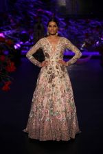 Model walks for manish malhotra at icw day 5 grand finale on 2nd Aug 2015 (116)_55bf1a196d432.JPG