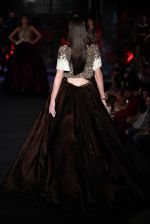 Model walks for manish malhotra at icw day 5 grand finale on 2nd Aug 2015 (30)_55bf19cbe4bb9.JPG