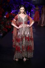 Model walks for manish malhotra at icw day 5 grand finale on 2nd Aug 2015 (66)_55bf19eb55c9f.JPG