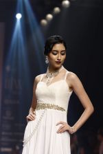 Model walk the ramp for IIJW 2015  Day 2 on 4th Aug 2015 (39)_55c1b0d7bc010.JPG
