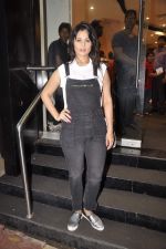Anjana Sukhani at Namrata Purohit_s The Lazy Girl_s Guide to Being Fit book Launch in crossword Kemps Corner on 5th Aug 2015 (6)_55c31c0526131.JPG