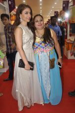 Soha Ali Khan at World Trade Centre for the opening of Hi Life Exhibition on 6th Aug 2015 (44)_55c4631c92b2b.JPG