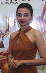 Radhika Apte at the promotion of movie Manjhi on 18th Aug 2015 (1)_55d4323c83f6f.jpg