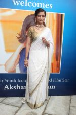 Akshara Haasan Launch Diamonds Showroom on 20th Aug 2015 (29)_55d738f50a986.jpg