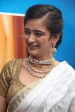 Akshara Haasan Launch Diamonds Showroom on 20th Aug 2015 (7)_55d738dacc7a8.jpg