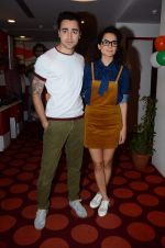 Imran Khan, Kangana Ranaut on the sets of Red FM in lower Parel on 18th Aug 2015 (44)_55d71e9554d7c.JPG