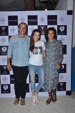 Evelyn Sharma at ngo event seams for dreams in Olive on 23rd Aug 2015 (14)_55dabbe6d715c.JPG