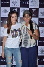 Evelyn Sharma at ngo event seams for dreams in Olive on 23rd Aug 2015 (33)_55dabbefe9906.JPG