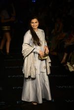 Maria Goretti at Payal Singhal Show on day 1 of LIFW on 26th Aug 2015 (54)_55ded1f3af1ab.JPG