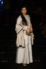 Maria Goretti at Payal Singhal Show on day 1 of LIFW on 26th Aug 2015 (57)_55ded1f8f14a0.JPG