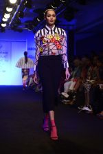 Model walk the ramp for Gen next Show on day 1 of LIFW on 26th Aug 2015 (232)_55decf32e1ee9.JPG