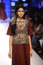 Model walk the ramp for IIK Show on day 1 of LIFW on 26th Aug 2015 (137)_55ded18cd92f7.JPG