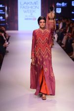 Model walk the ramp for Krishna Mehta Show on day 1 of LIFW on 26th Aug 2015 (205)_55ded157c086a.JPG