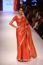 Model walk the ramp for Krishna Mehta Show on day 1 of LIFW on 26th Aug 2015 (307)_55ded2308a733.JPG