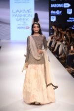 Model walk the ramp for Payal Singhal Show on day 1 of LIFW on 26th Aug 2015 (90)_55ded252c3f4b.JPG