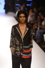 Model walk the ramp for Quirkbox Show on day 1 of LIFW on 26th Aug 2015 (41)_55ded14970448.JPG