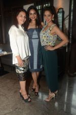 Poonam Soni Madhoo Shah and Vidya Malvade at Poonam Soni_s preview of Festie Jewels in Hakkasan, Mumbai on 28th Aug 2015_55e19844dbb6f.jpg