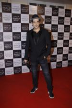 Zayed Khan at the grand finale of Lakme Fashion Week 2015 on 30th Aug 2015 (89)_55e40703e300f.JPG