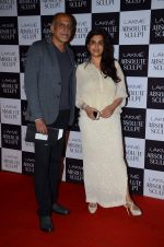 at the grand finale of Lakme Fashion Week 2015 on 30th Aug 2015  (92)_55e4066b59519.JPG