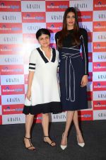 Athiya Shetty launches new issue of Grazia in Reliance Digital on 31st Aug 2015 (1)_55e5537c7ef47.JPG