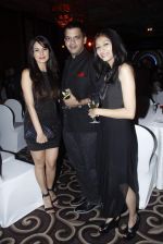 nachiket barve, Aanchal Kumar at vespa bash hosted by Umesh Jivnani in Palladium on 1st Sept 2015 (12)_55e701491a4be.JPG