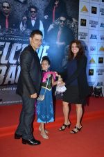 Shiney Ahuja at welcome back premiere in Mumbai on 3rd  Sept 2015 (42)_55e94796d7973.JPG