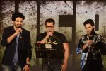 Amaal Mallik, Salman Khan, Armaan Malik at Hero music launch in Taj Lands End on 6th Sept 2015 (67)_55ed537690f25.JPG