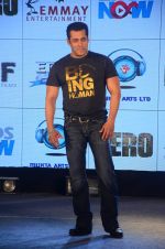Salman Khan at Hero music launch in Taj Lands End on 6th Sept 2015 (140)_55ed54441611a.JPG