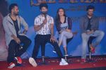 Alia Bhatt, Shahid Kapoor, Vikas Bahl at Shaandaar Trailor launch in Taj Land_s End on 10th Sept 2015 (161)_55f28e15364c6.JPG