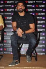 Farhan Akhtar as a speaker at Whistling Woods in Filmcity on 12th Sept 2015 (11)_55f5526bdb8a0.JPG