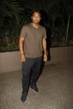 Leander paes snapped at Mumbai airport on 15th Sept 2015 (11)_55f91fb077fa8.JPG
