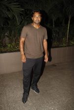 Leander paes snapped at Mumbai airport on 15th Sept 2015 (9)_55f91fb564f53.JPG