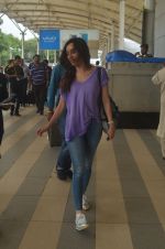 Shraddha Kapoor snapped at airport on 20th Sept 2015  (43)_55ffaa7fdb3ab.JPG