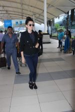 Kangana Ranaut leaves for Luknow for the HT Summit on 25th Sept 2015 (6)_5606b19764788.JPG