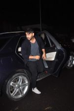Arjun Kapoor snapped at private airport in Kalina on 3rd Oct 2015 (7)_5610a13b706c1.JPG