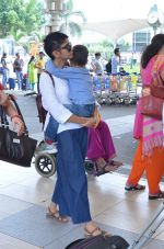 Kiran Rao snapped with son on 4th Oct 2015 (2)_561228f9af7d6.JPG