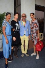 Carol Gracias, Sucheta Sharma, Narendra Kumar Ahmed on day 1 of Amazon india fashion week on 7th Oct 2015,1 (54)_5615530fd8d3a.JPG