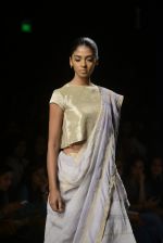 Model walk the ramp for Anavila show on day 1 of Amazon india fashion week on 7th Oct 2015 (281)_5615511dee32c.JPG