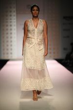 Model walk the ramp for Kavita Bhartia on day 1 of Amazon india fashion week on 7th Oct 2015 (113)_56160d8b017a7.JPG